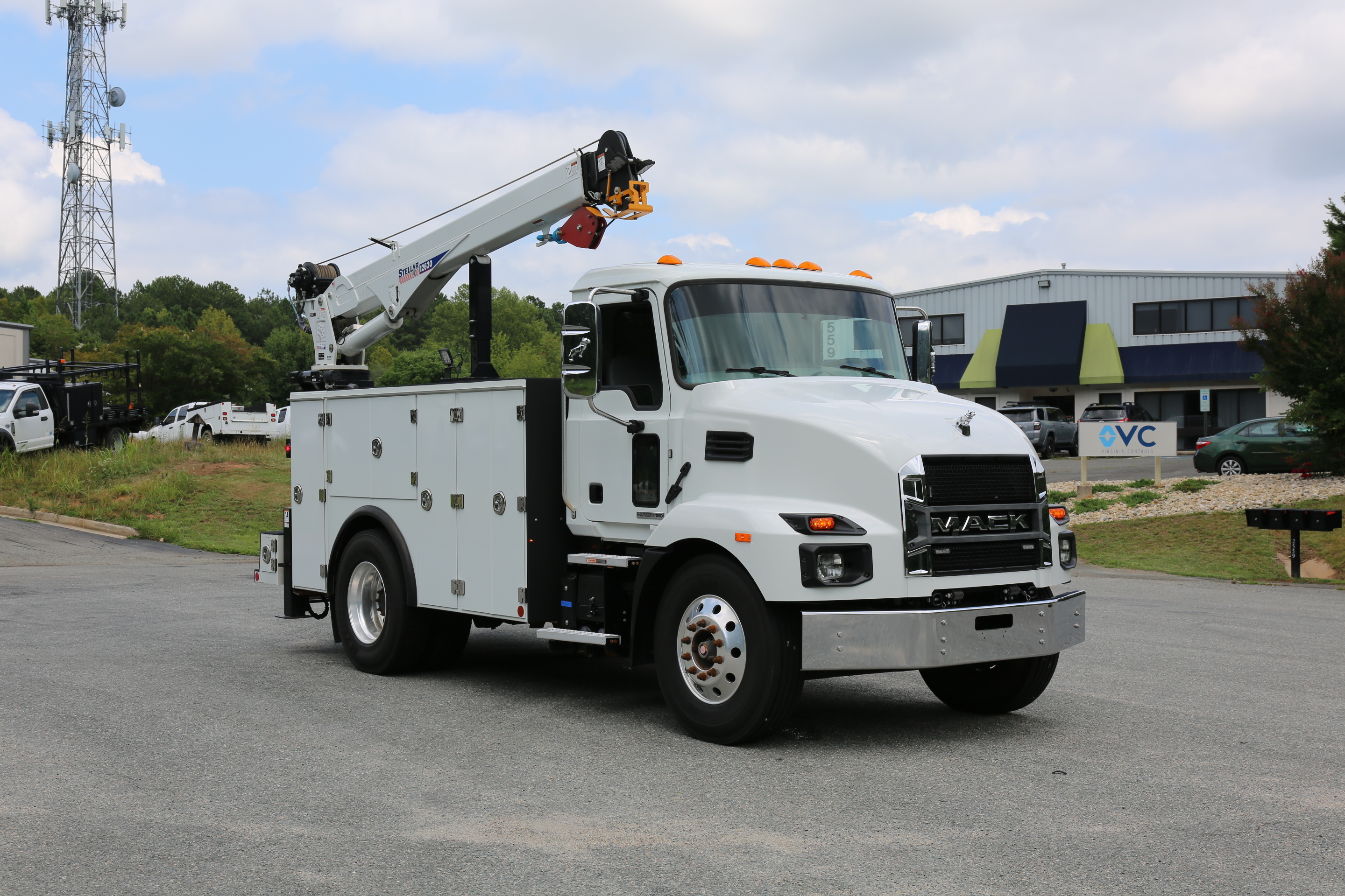 2023 MACK MD6 in Oilville, VA