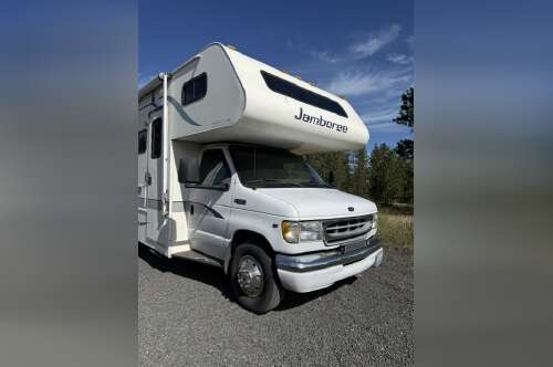 2000 Fleetwood JAMBOREE 31M in valleyford WA