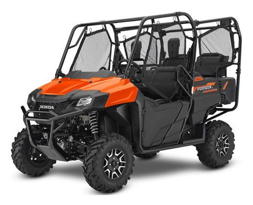 2018 Honda Pioneer 700-4 Deluxe in antigo WI