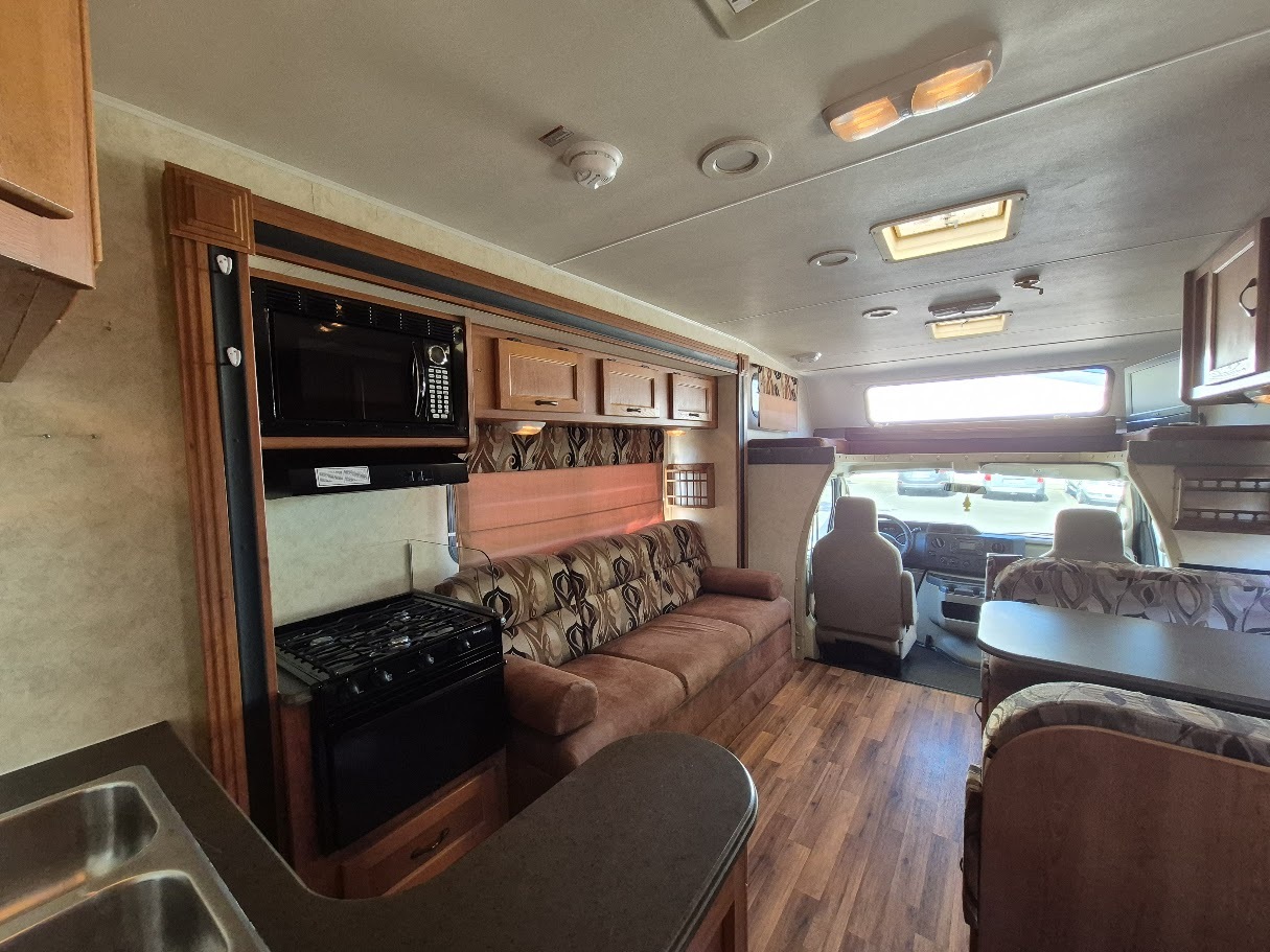 2011 Coachmen FREELANDER 30QB in eugene OR