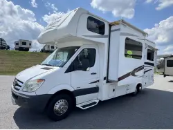 2013 FOREST RIVER SOLERA 24R
