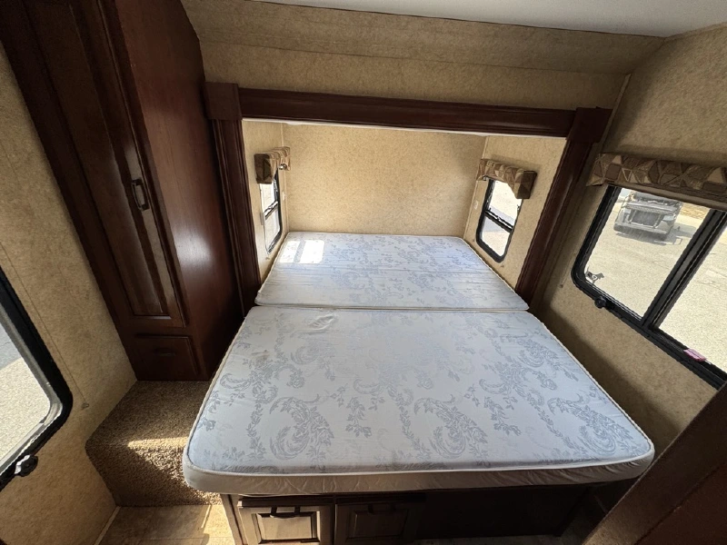 2013 FOREST RIVER SOLERA 24R