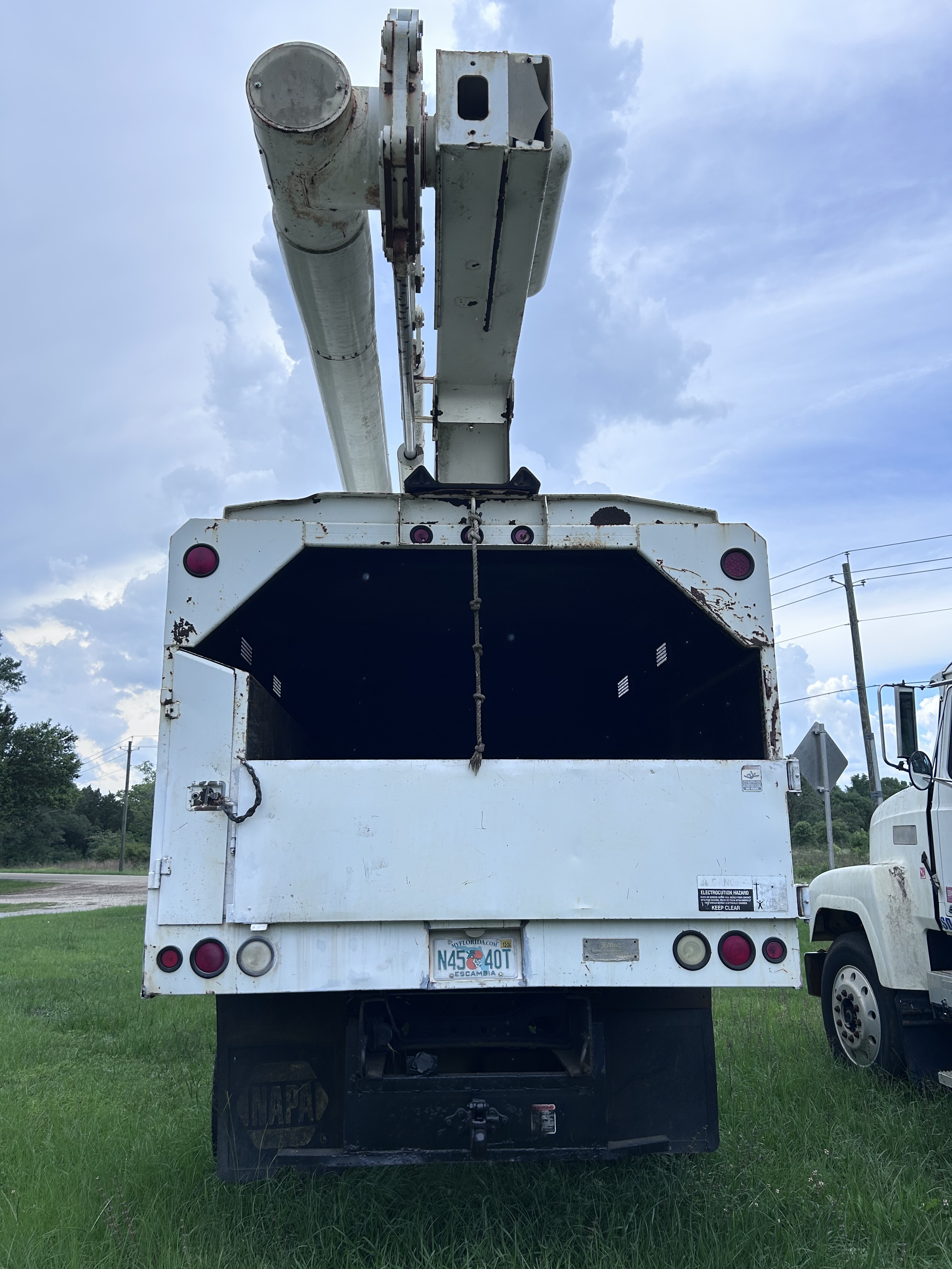 2004 INTERNATIONAL 7400 in Pensacola, FL