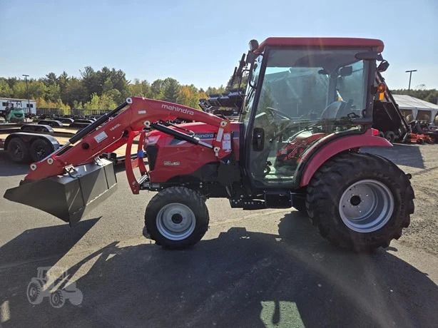 2026 Mahindra 1640 38.7HP HST 4WD Compact Utility Tractor w/Cab & Loa in Chippewa Falls, WI