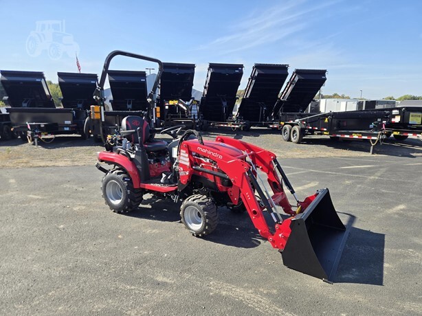 2026 Mahindra 1123 23HP HST 4WD Sub-Compact Tractor w/Loader in Chippewa Falls, WI