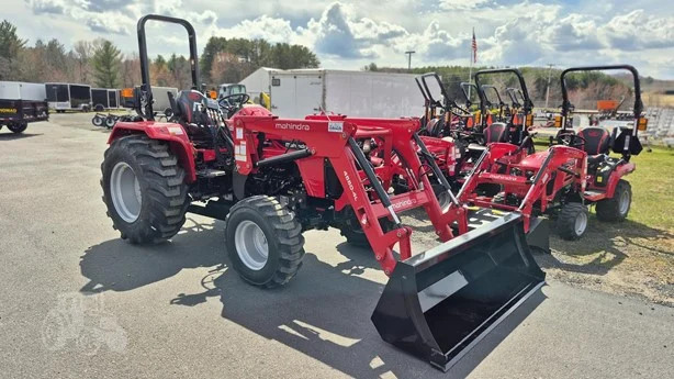 2026 Mahindra 4540 41HP 4WD Gear Compact Utility Tractor w/Loader - N in Chippewa Falls, WI