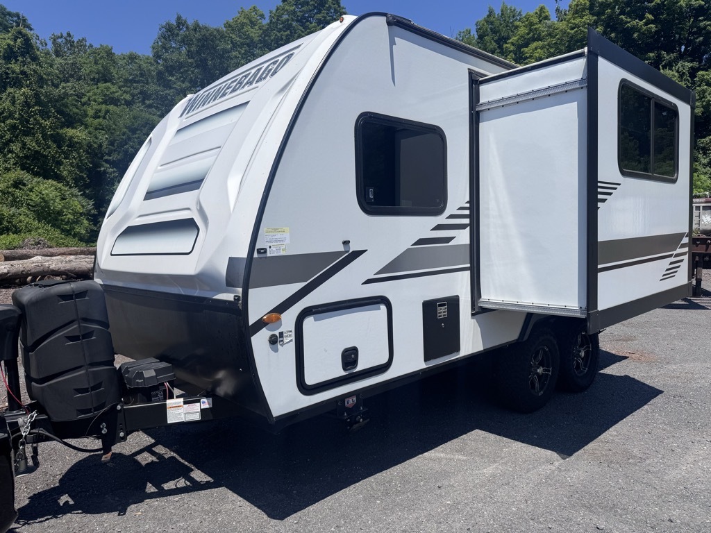2022 Winnebago MICRO MINNIE 1808FBS in williamsburg MA