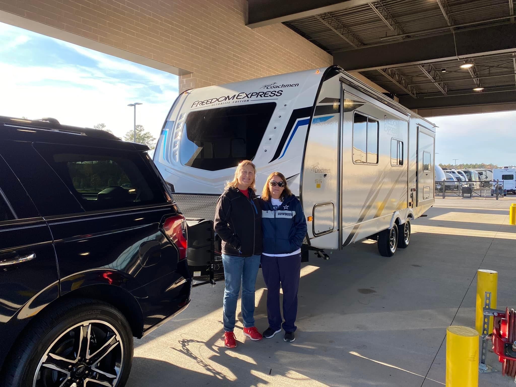 2022 Coachmen FREEDOM EXPRESS ULTRA LITE 259FKDS in norfolk VA