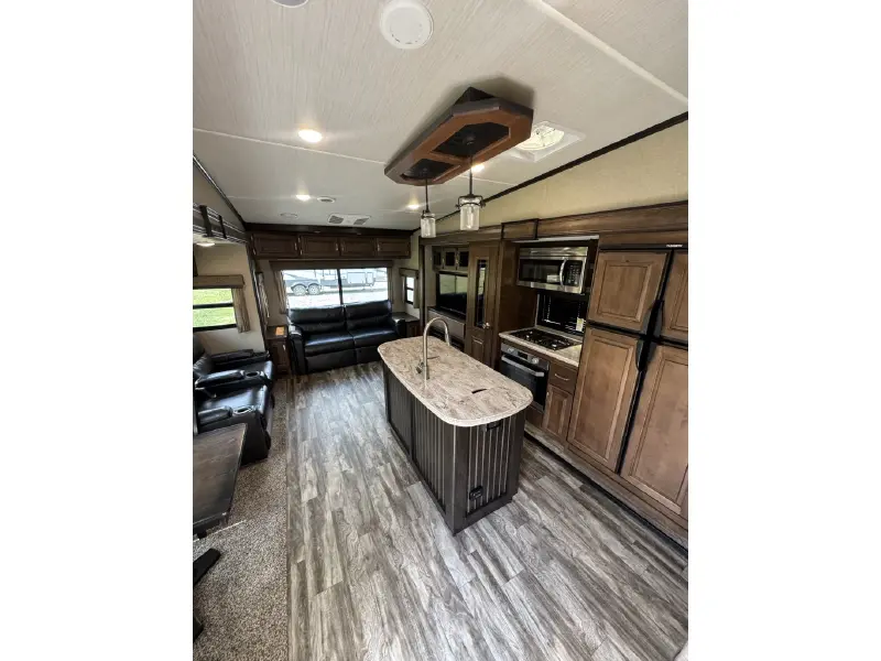 2019 GRAND DESIGN REFLECTION 303RLS