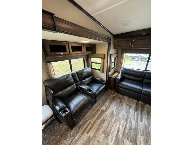 2019 GRAND DESIGN REFLECTION 303RLS