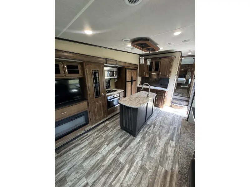2019 GRAND DESIGN REFLECTION 303RLS