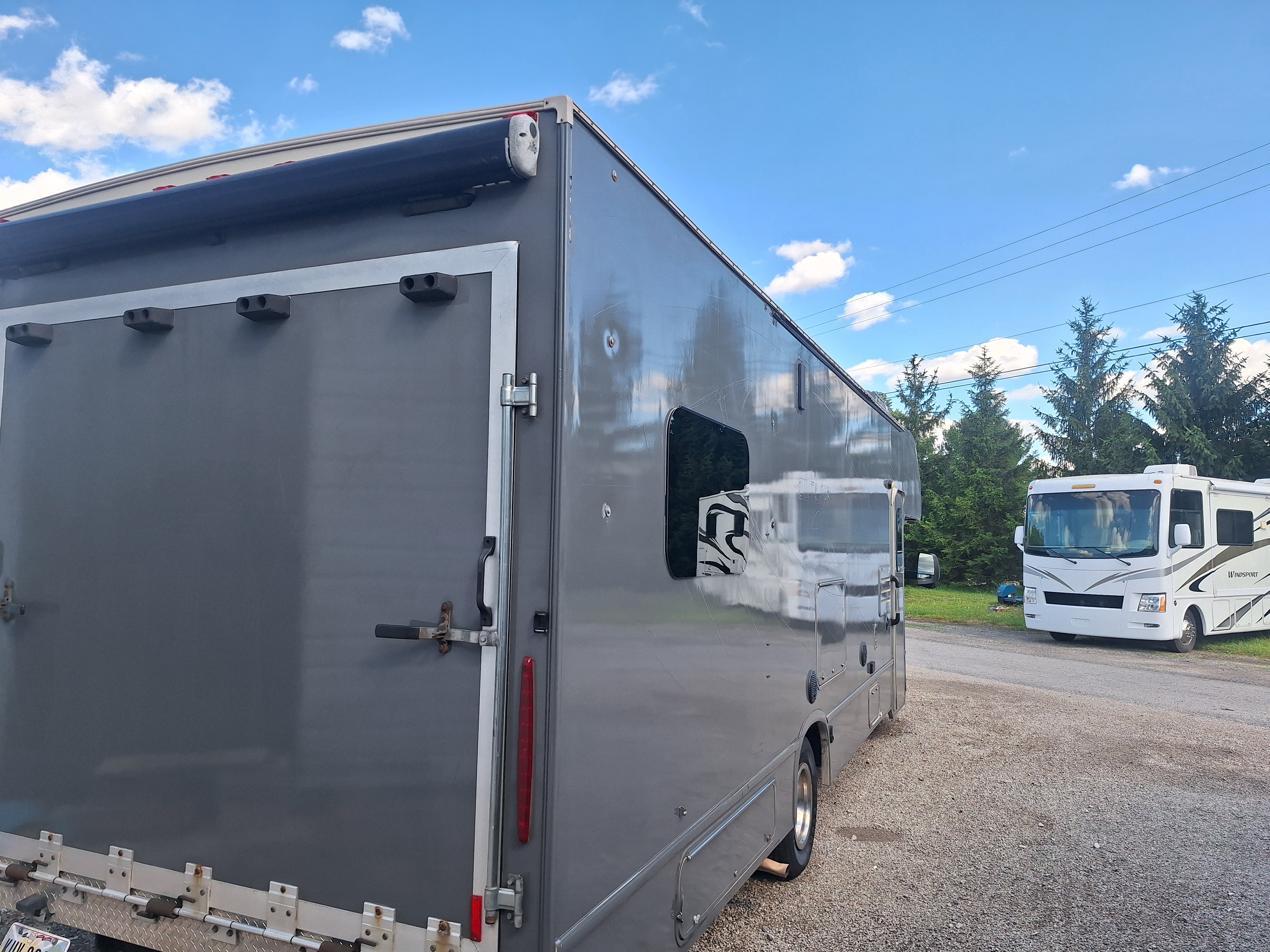 2017 Thor Motor Coach OUTLAW 29H in norwalk OH
