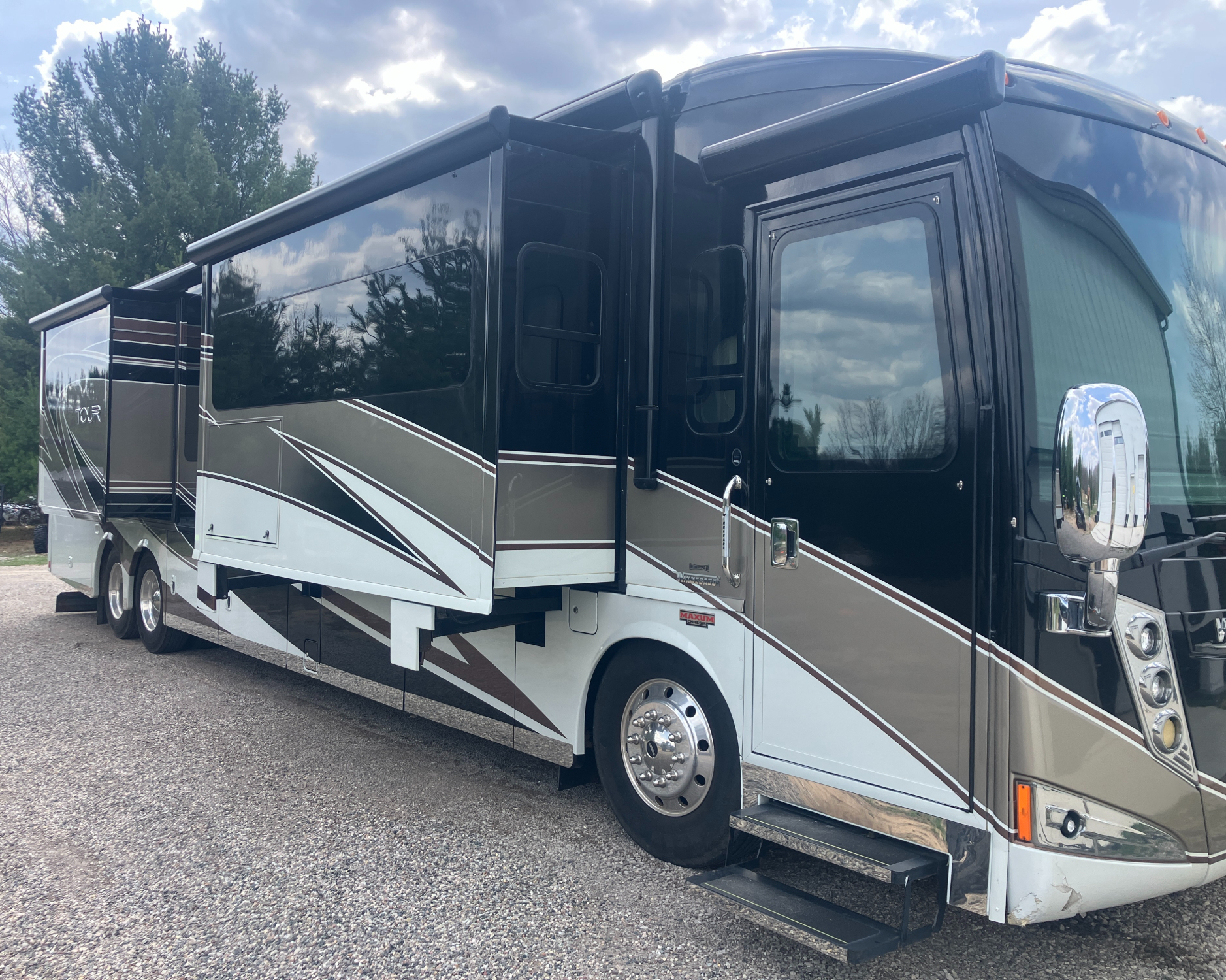 2016 Winnebago TOUR 42HD RV