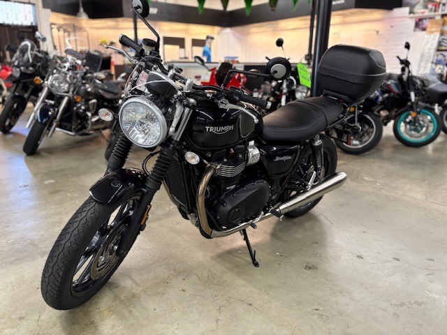 2016 Triumph Street Twin in Fremont, CA