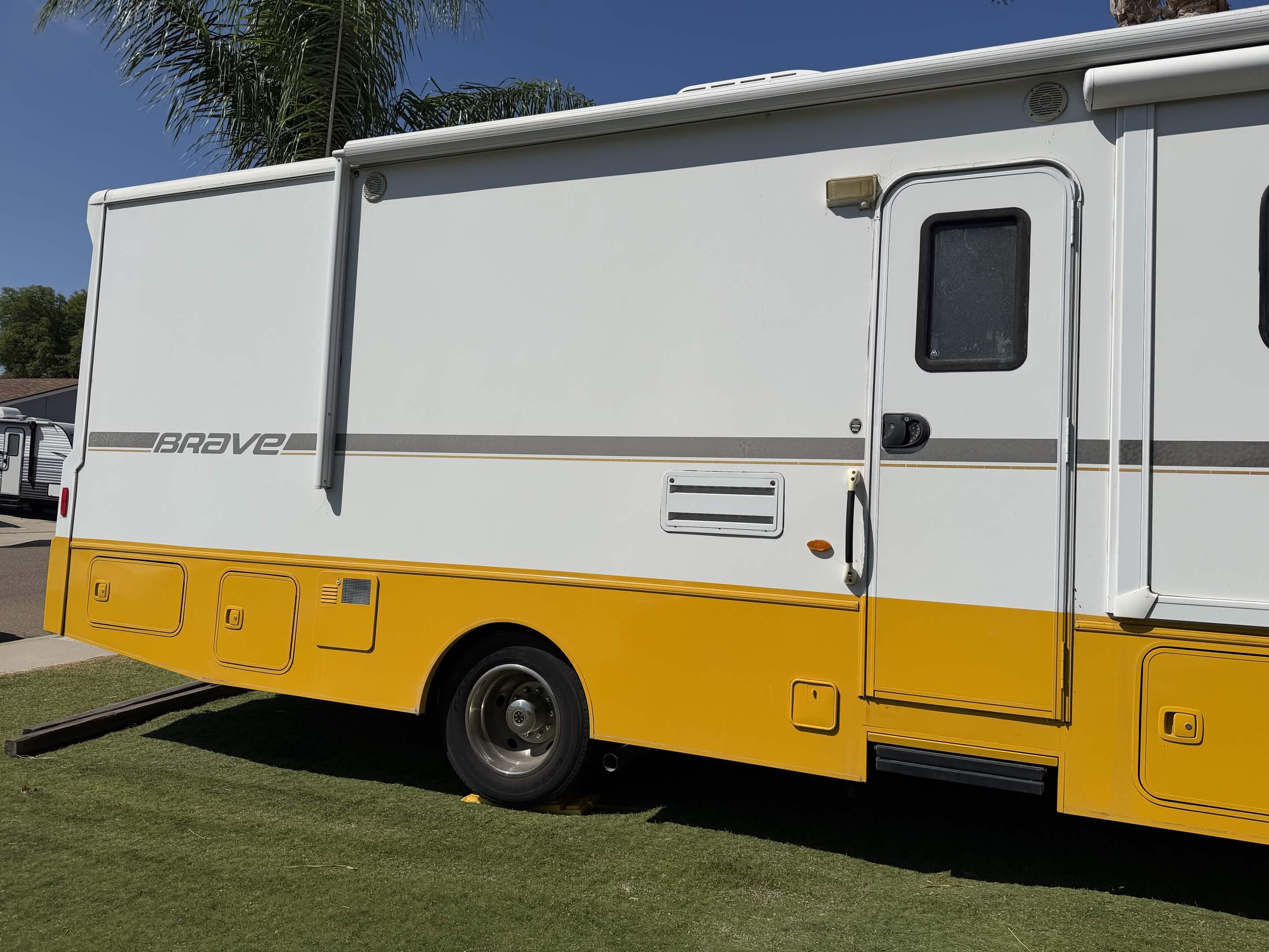 2016 Winnebago BRAVE 31C in santee CA