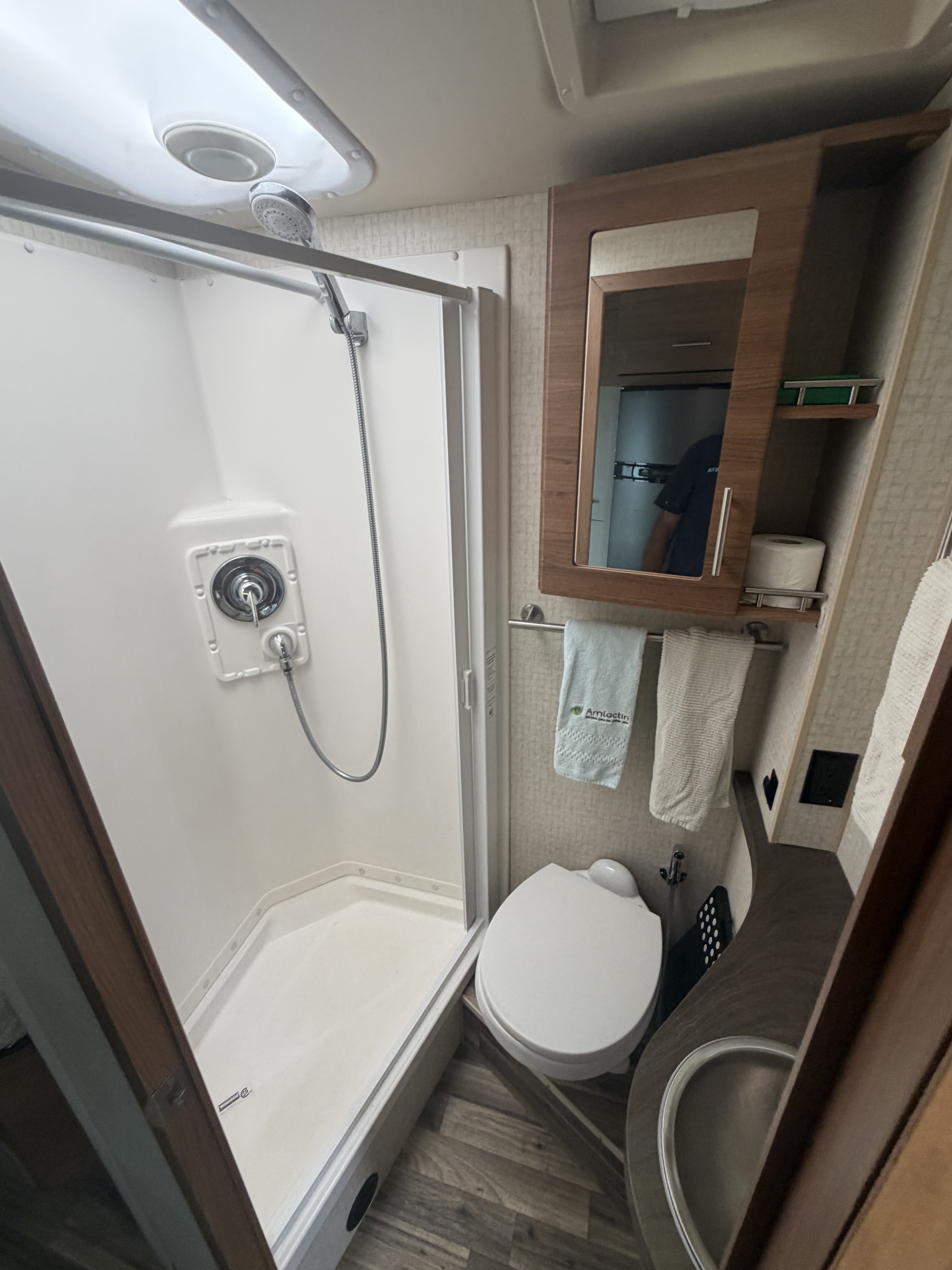 2017 Winnebago ITASCA NAVION 24V in blaine MN