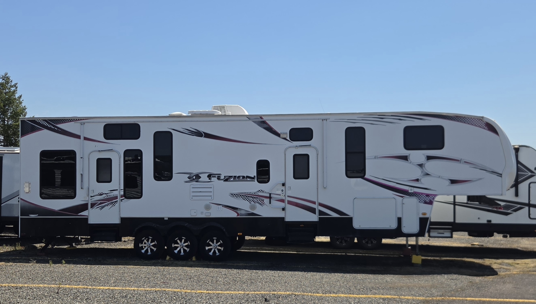 2011 Keystone FUZION 360 RV
