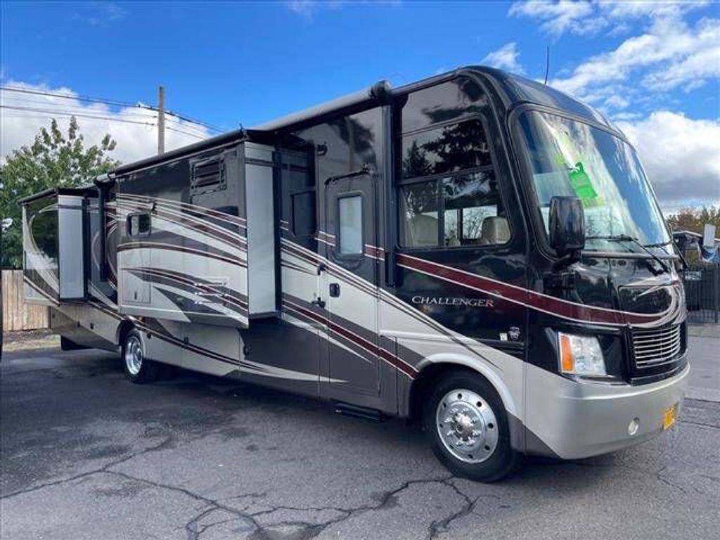 2014 Thor Motor Coach Challenger 37DT in bend OR