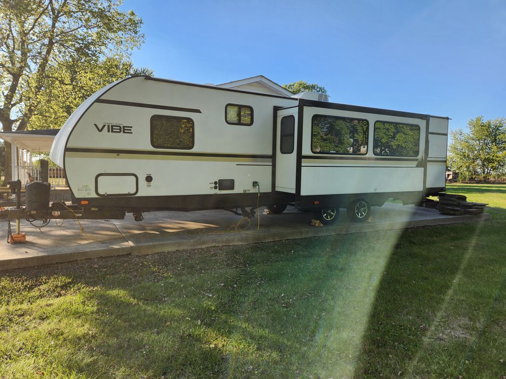 2021 Forest River Vibe 28BH in greenfield IN