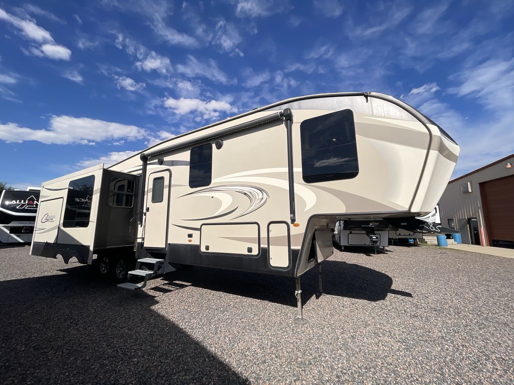 2017 Keystone Cougar 327RES in longmont CO