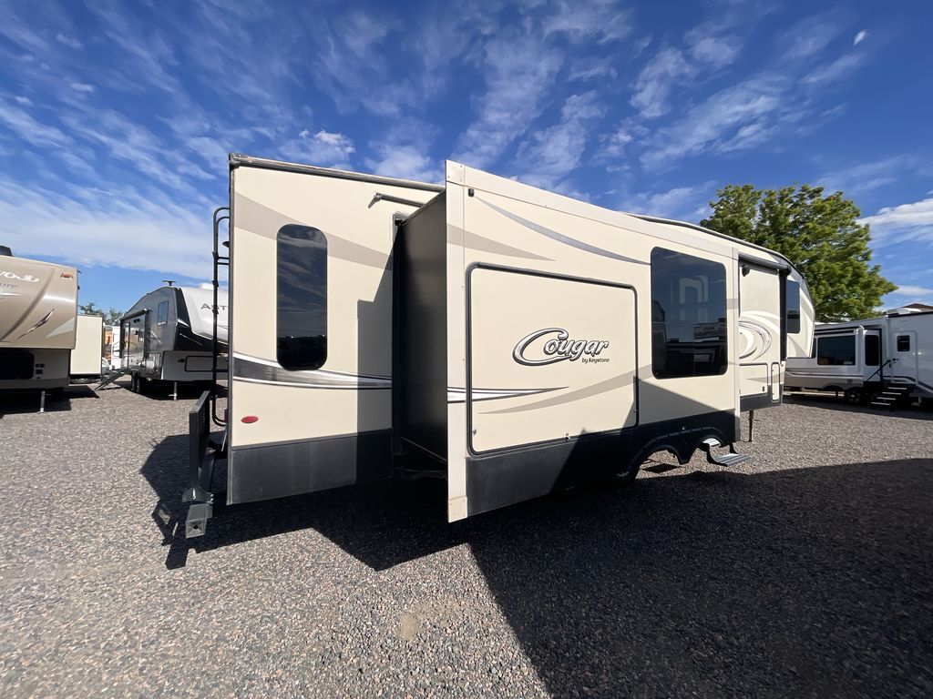 2017 Keystone Cougar 327RES in longmont CO