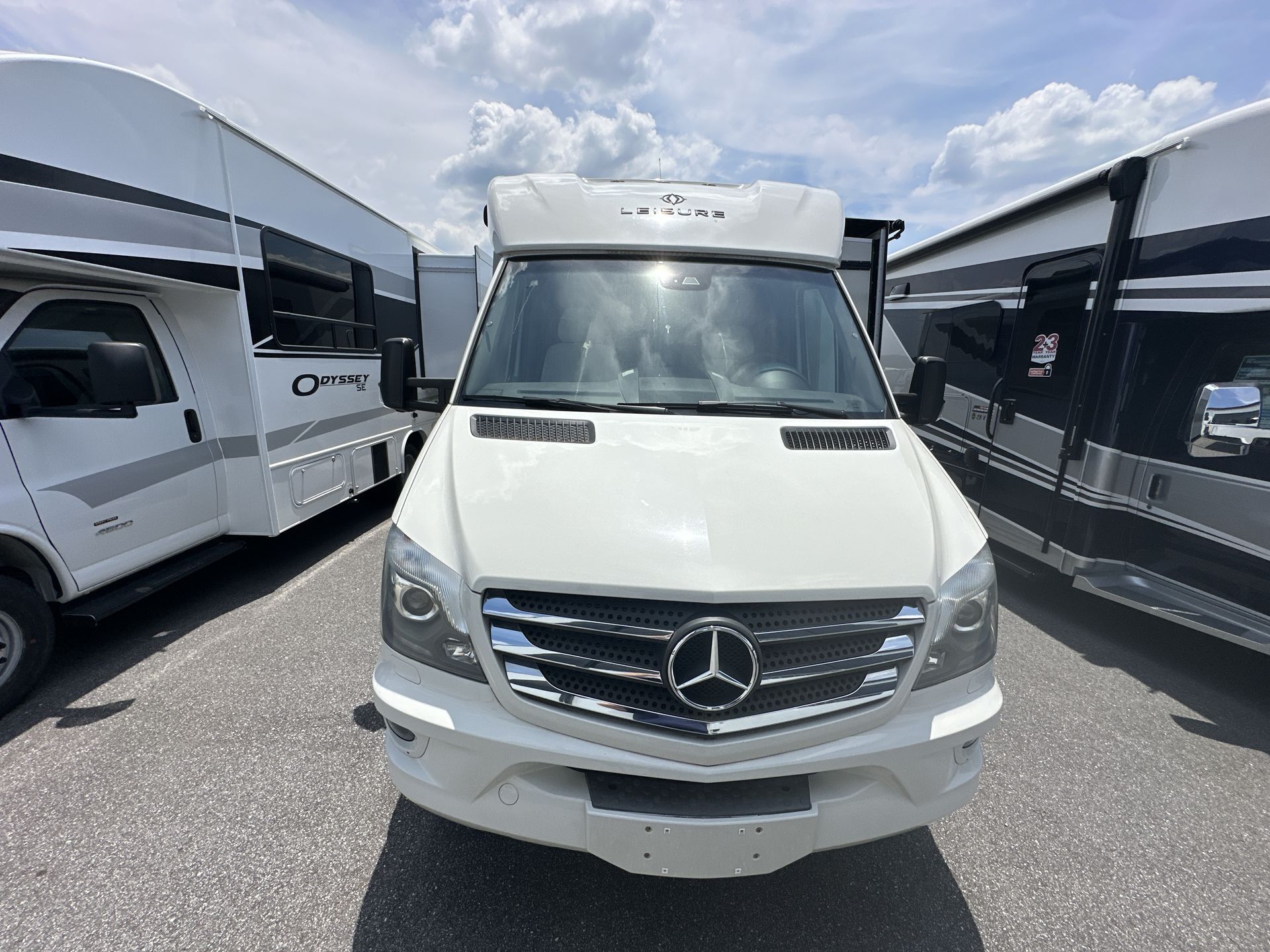 2016 Leisure Travel Vans Unity 24MB U24MB in duncan SC