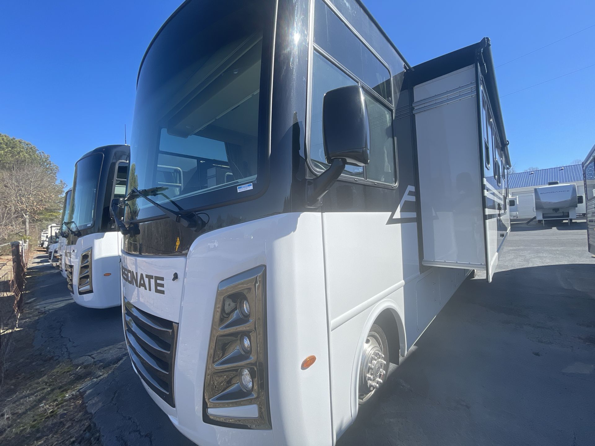 2026 Thor Motor Coach Resonate 32B in buford GA