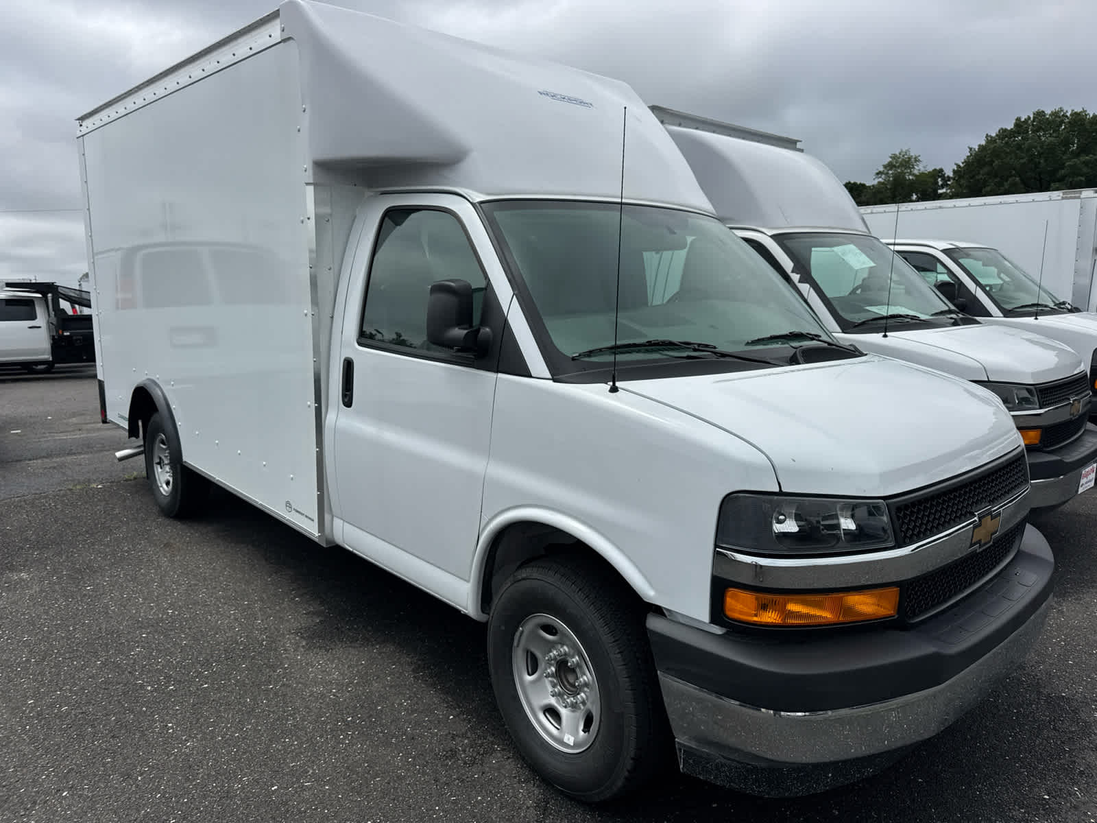 2026 CHEVROLET Express 3500 in Riverside, NJ