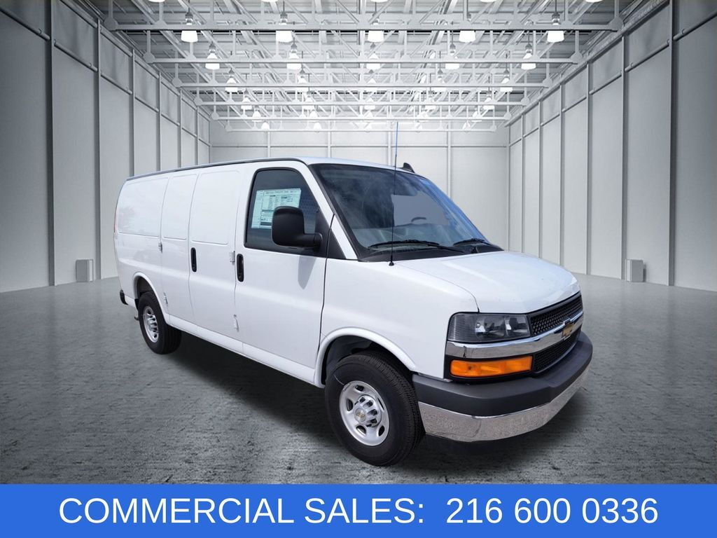 2025 CHEVROLET Express 2500 in Elyria, OH