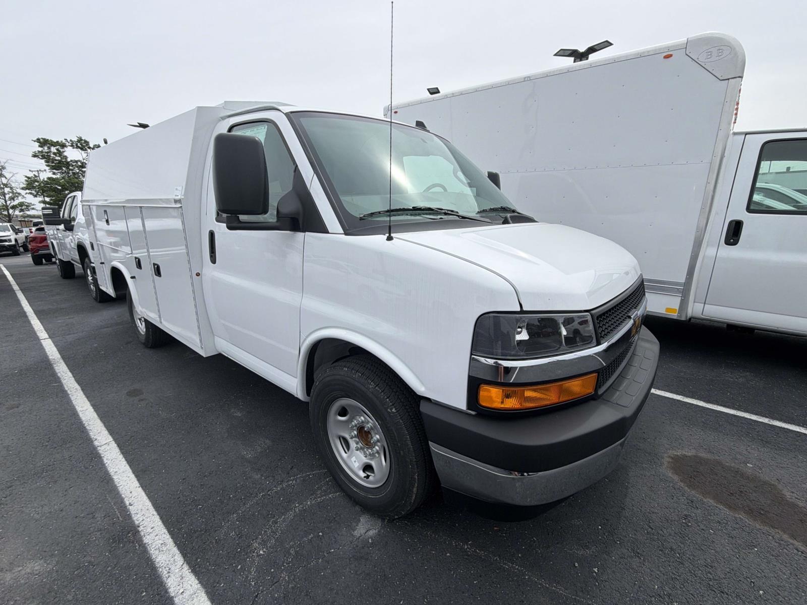 2026 CHEVROLET Express 3500 in Antioch, TN