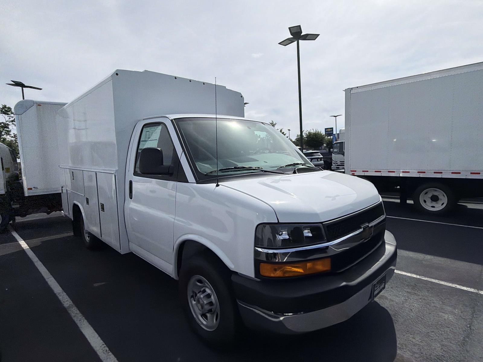 2026 CHEVROLET Express 3500 in Antioch, TN