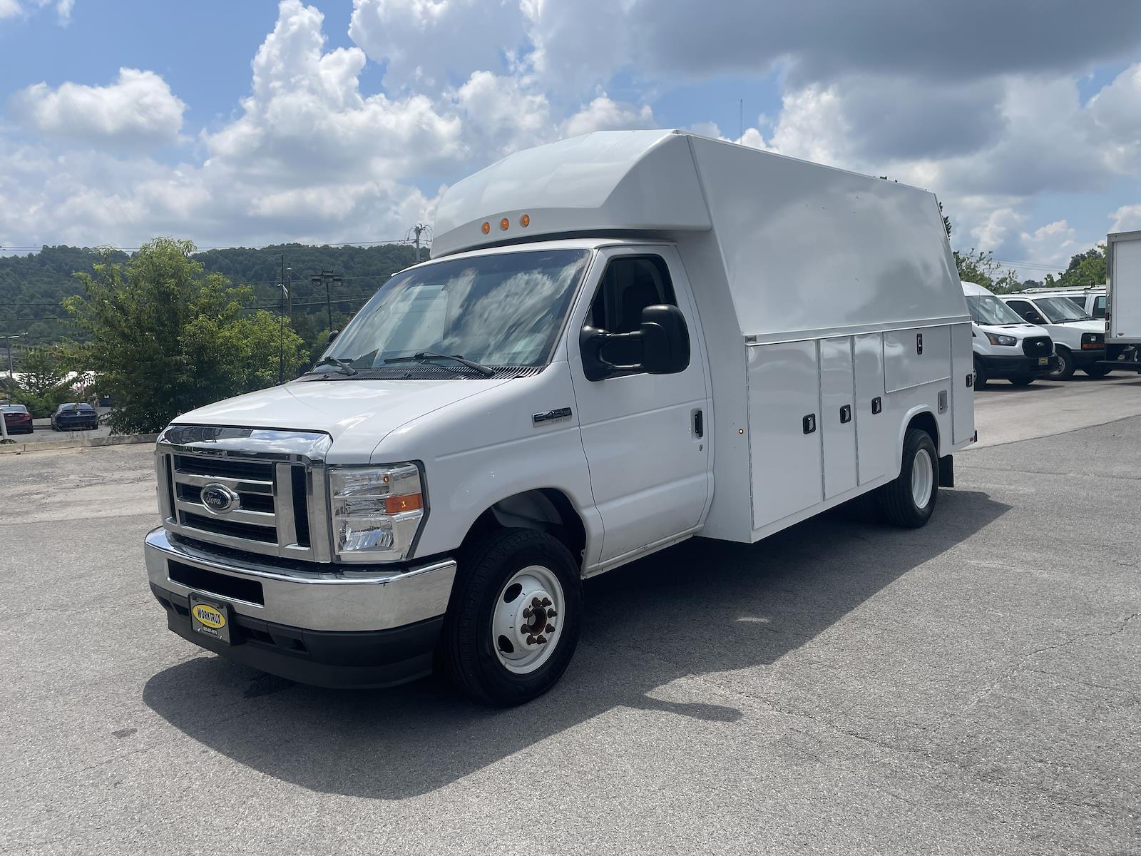 2023 FORD ECONOLINE in Knoxville, TN