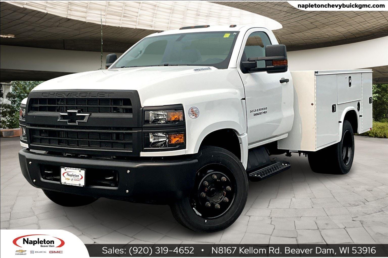 2023 CHEVROLET Silverado 5500 in Beaver Dam, WI