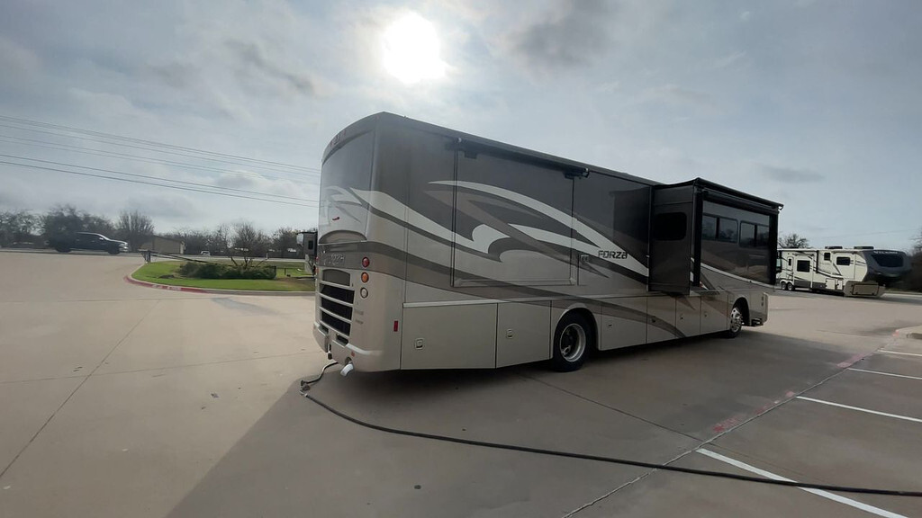 2016 Winnebago FORZA 36G in cleburne TX