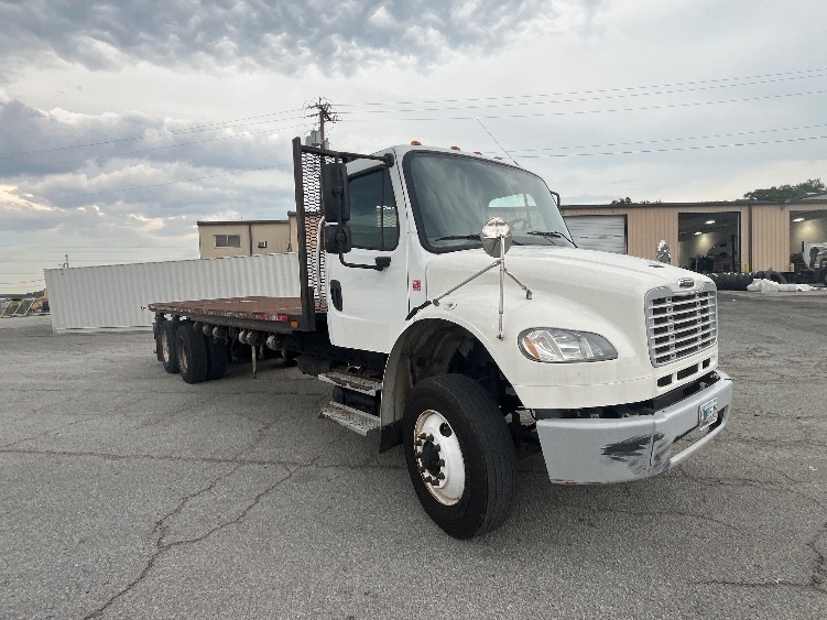 2016 FREIGHTLINER BUSINESS CLASS M2 106 in Garden City, GA