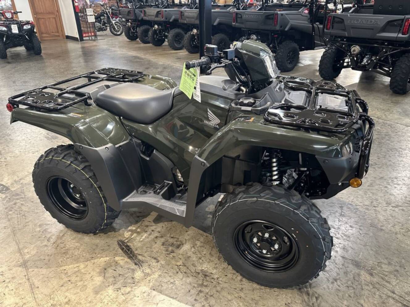 A photo of this 2027 Honda Fourtrax Foreman 4X4