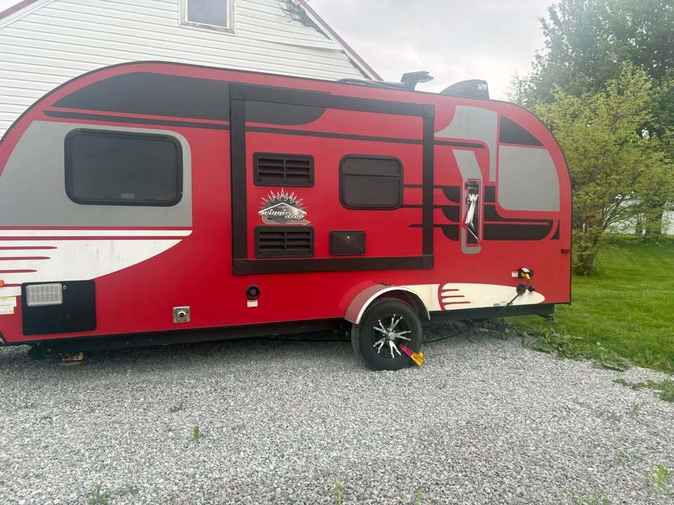 2016 Winnebago MINNIE DROP 170S in centerburg OH