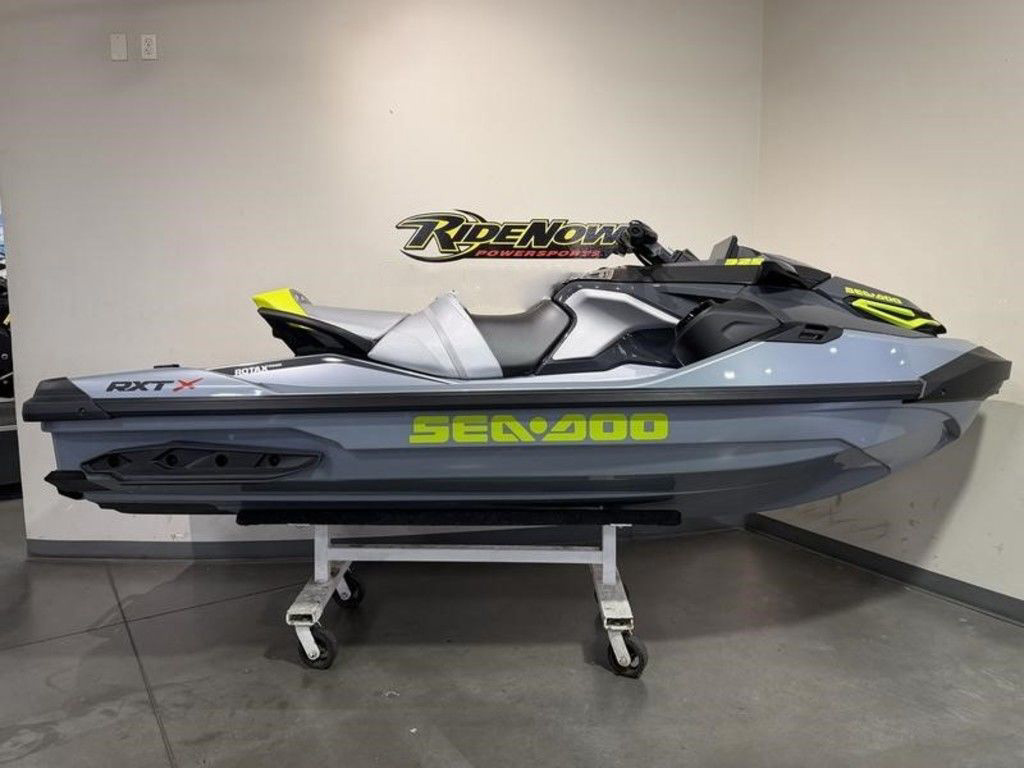2026 Sea-Doo RXT-X 325 Ice Metal Manta Green X 325 in Las Vegas, NV