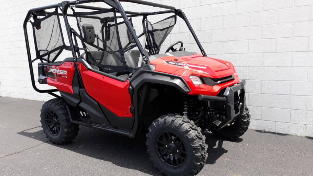 A photo of this 2025 Honda Pioneer 1000-5 Deluxe