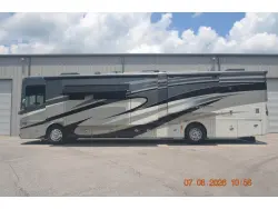 2017 Tiffin Motorhomes Phaeton 40 QBH