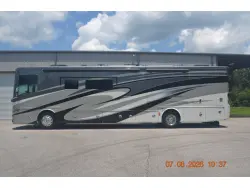 2017 Tiffin Motorhomes Phaeton 40 QBH
