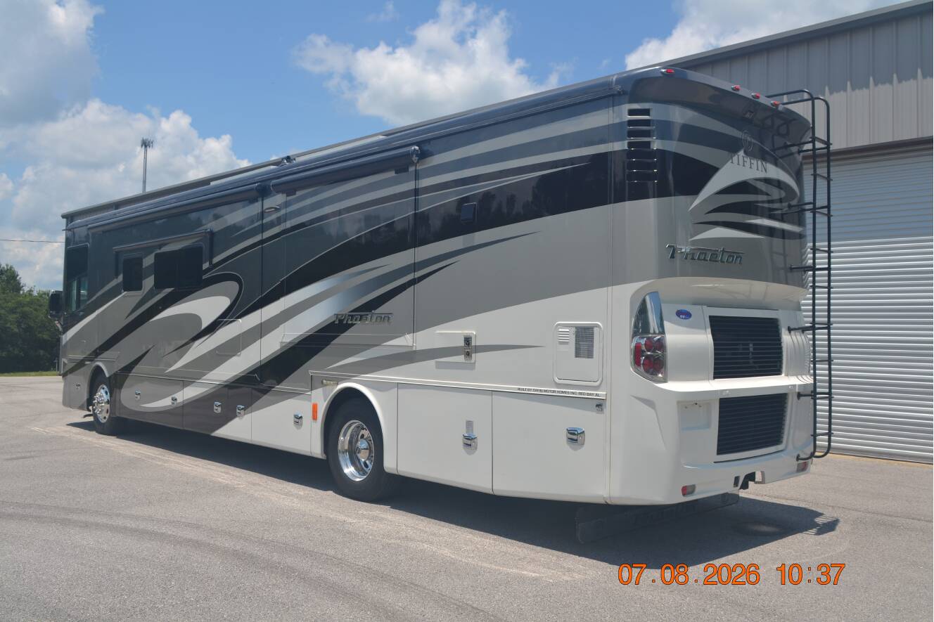 A photo of this 2017 Tiffin Motorhomes Phaeton 40 QBH