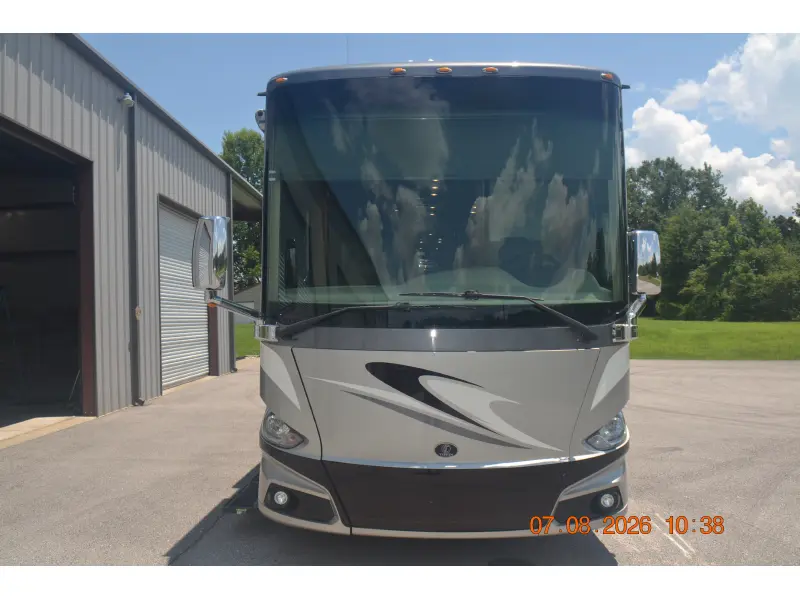2017 Tiffin Motorhomes Phaeton 40 QBH