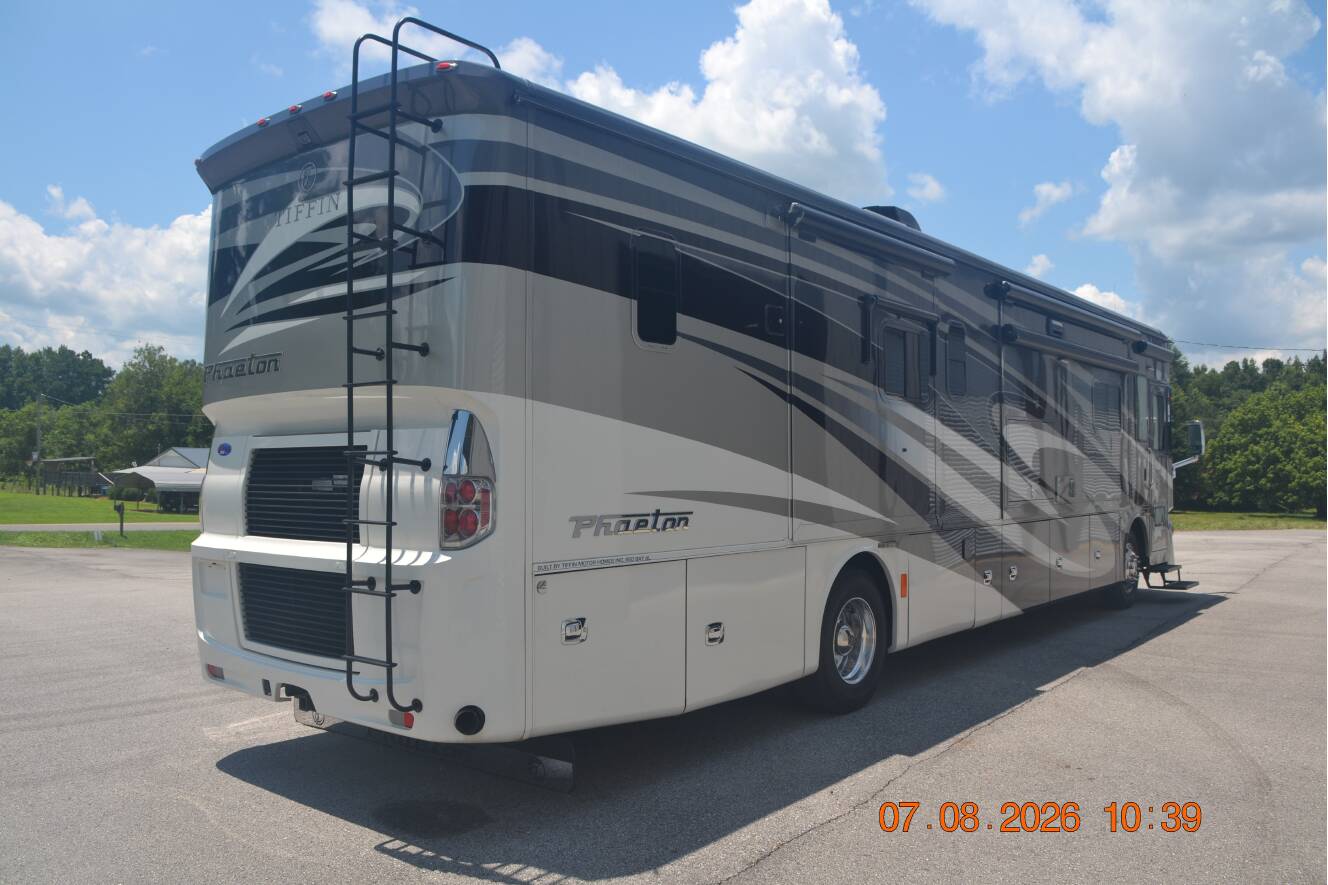 A photo of this 2017 Tiffin Motorhomes Phaeton 40 QBH