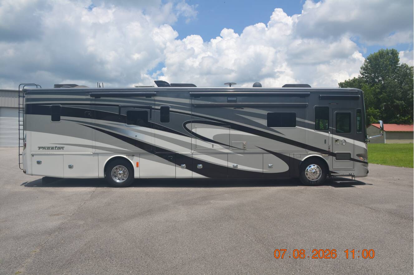 A photo of this 2017 Tiffin Motorhomes Phaeton 40 QBH