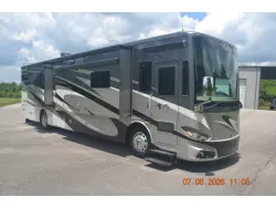 2017 Tiffin Motorhomes Phaeton 40 QBH
