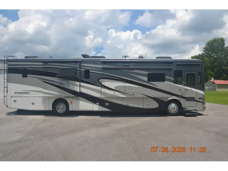 2017 Tiffin Motorhomes Phaeton 40 QBH