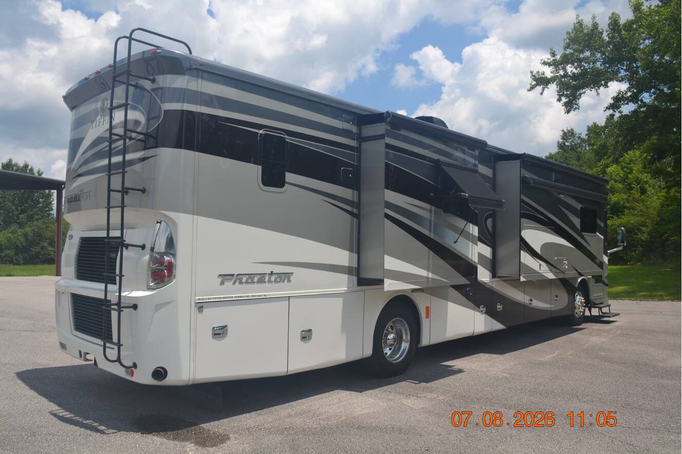 A photo of this 2017 Tiffin Motorhomes Phaeton 40 QBH