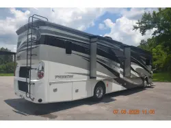 2017 Tiffin Motorhomes Phaeton 40 QBH