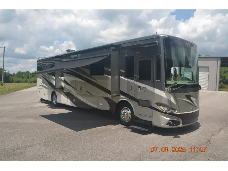 2017 Tiffin Motorhomes Phaeton 40 QBH